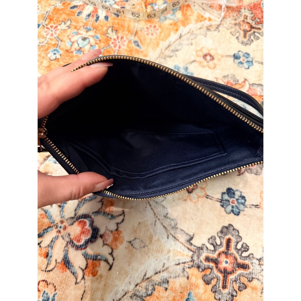 Coach Navy Blue Crossgrain Leather Wristlet Clutch Gold Hardware EUC - Picture 4 of 6